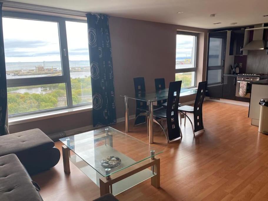 Modern 2 Bed Apartment With Stunning Seaside View Edynburg Zewnętrze zdjęcie